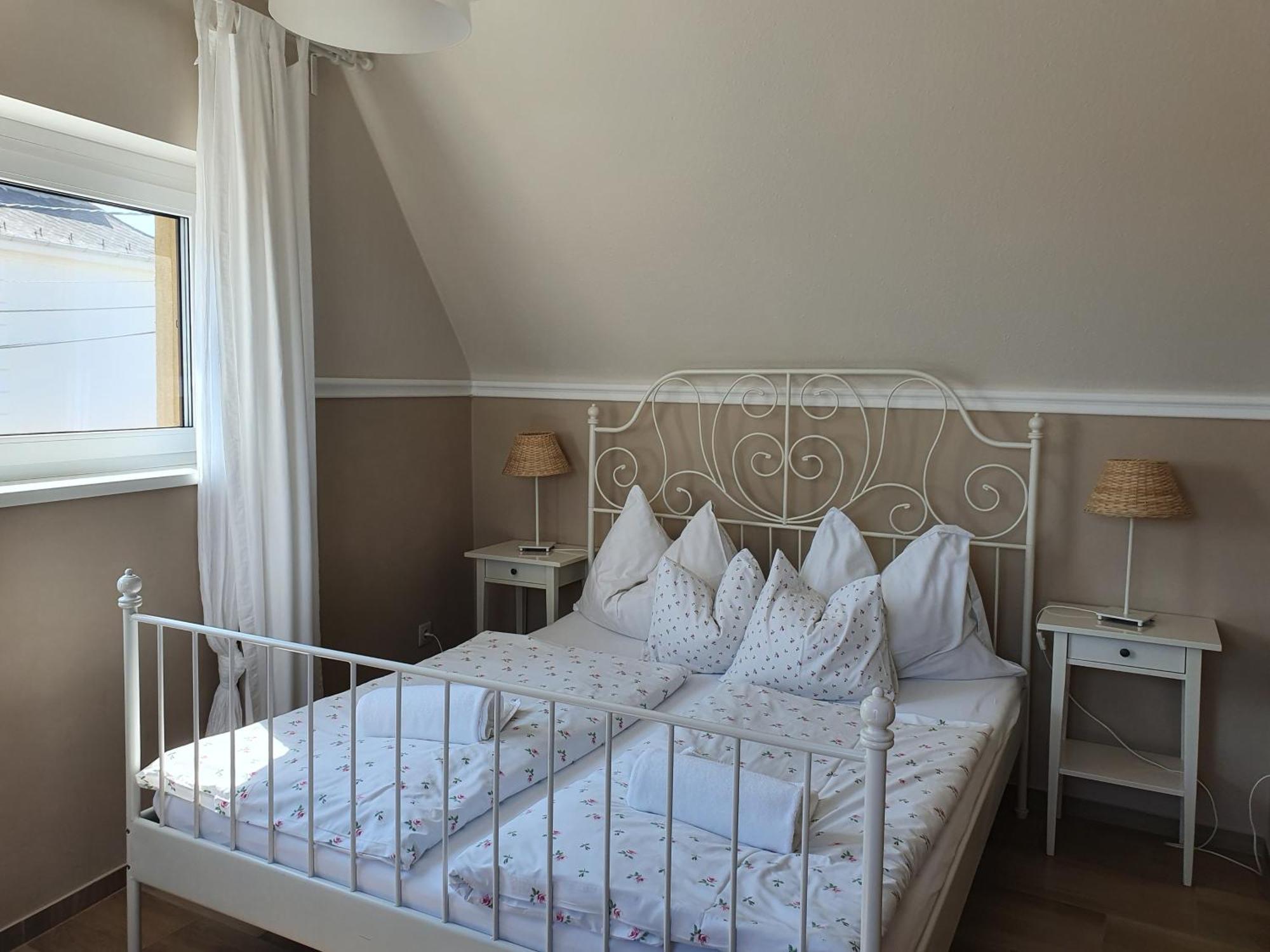 Huber Panzio Bed & Breakfast Fertorakos Exterior photo